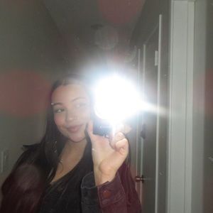 Meet your Posher, Daniela